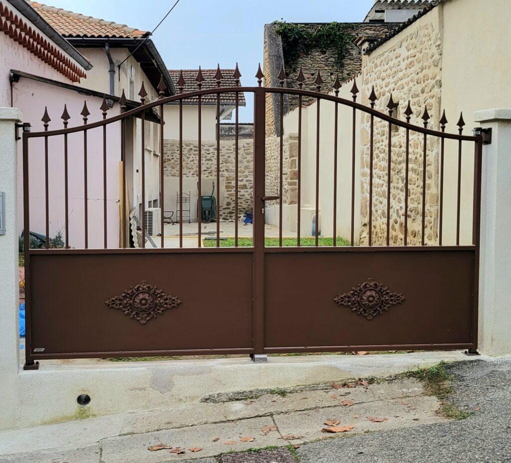 portail acier et epoxy
