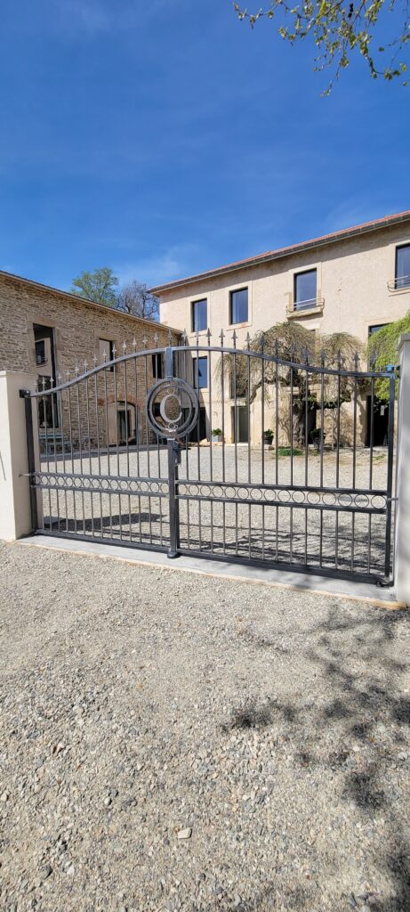 portail acier et epoxy